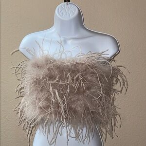 $295 Lamarque Zaina Feathered Strapless Boned Bandeau Crop Top Beige Women’s M